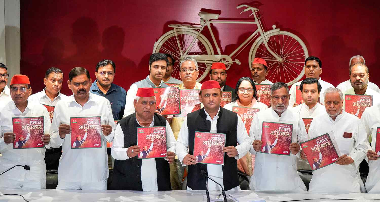 Samajwadi Party's manifesto unveiled Caste census by 2025 and farmer
